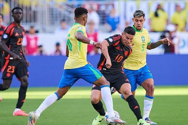 Brasil clasificó a cuartos de Copa América con un empate ante Colombia