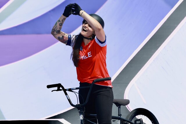 Macarena Pérez avanza a la final en ciclismo BMX freestyle de Paris 2024