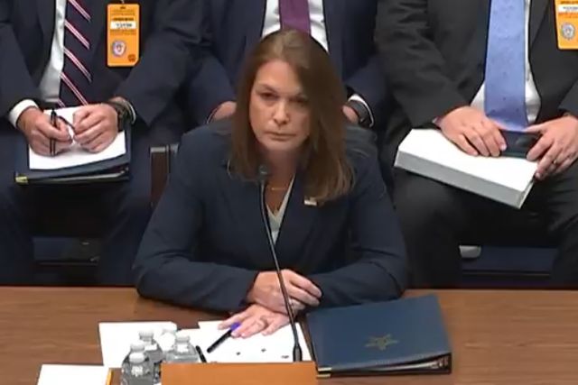 Jefa del Servicio Secreto Admite "Mayor Falla Operativa" en el Atentado contra Trump