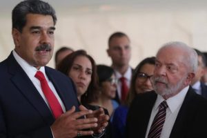 Maduro responde a Lula: "El que se asustó que se tome una manzanilla"