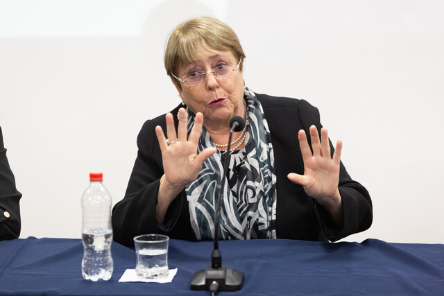 Bachelet llama a a reunión a partidos del oficialismo y la DC