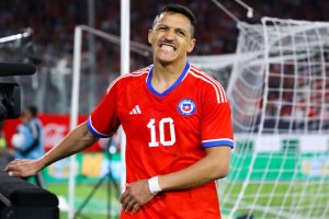 Alexis Sánchez se lesiona en Italia y es duda en Eliminatorias