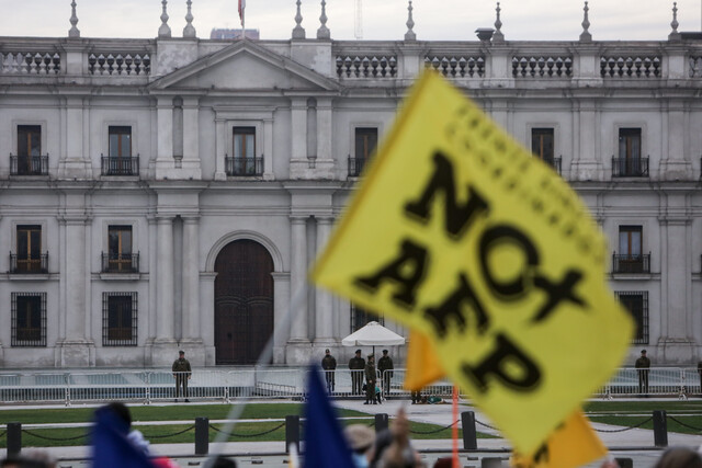 Desde La Moneda, el Presidente Gabriel Boric se refirió a un documento contrario a la reforma de pensiones, que según la ministra del Trabajo, Jeannette Jara, fue distribuido en el Congreso por las AFP para obstaculizar el proyecto.