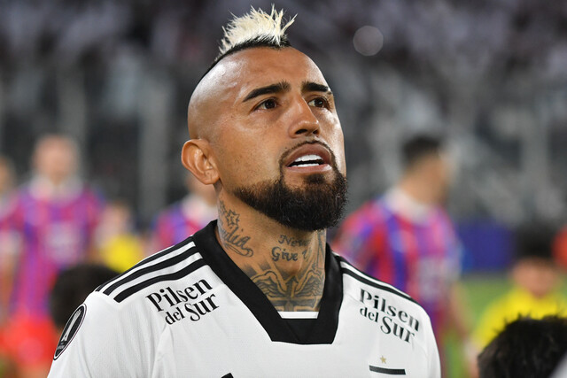 Almirón no descarta a Vidal para el clásico con la U