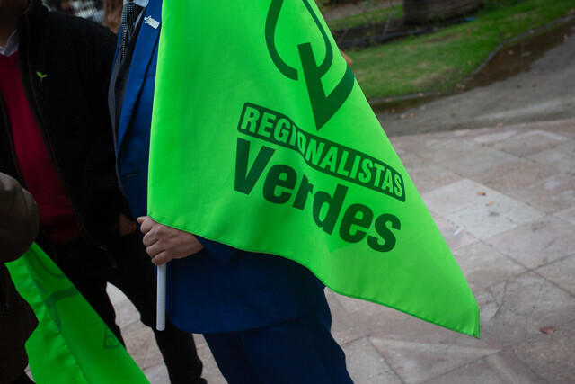 La presidenta de la Federación Regionalista Verde Social (FRVS), Flavia Torrealba, comentó las declaraciones del Presidente Gabriel Boric sobre el caso Audio y la formalización del abogado Luis Hermosilla, acusado de soborno reiterado, lavado de activos y delitos tributarios, y actualmente en prisión preventiva.