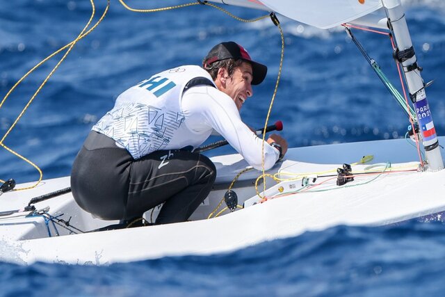 Clemente Seguel avanza a la final de vela en París 2024