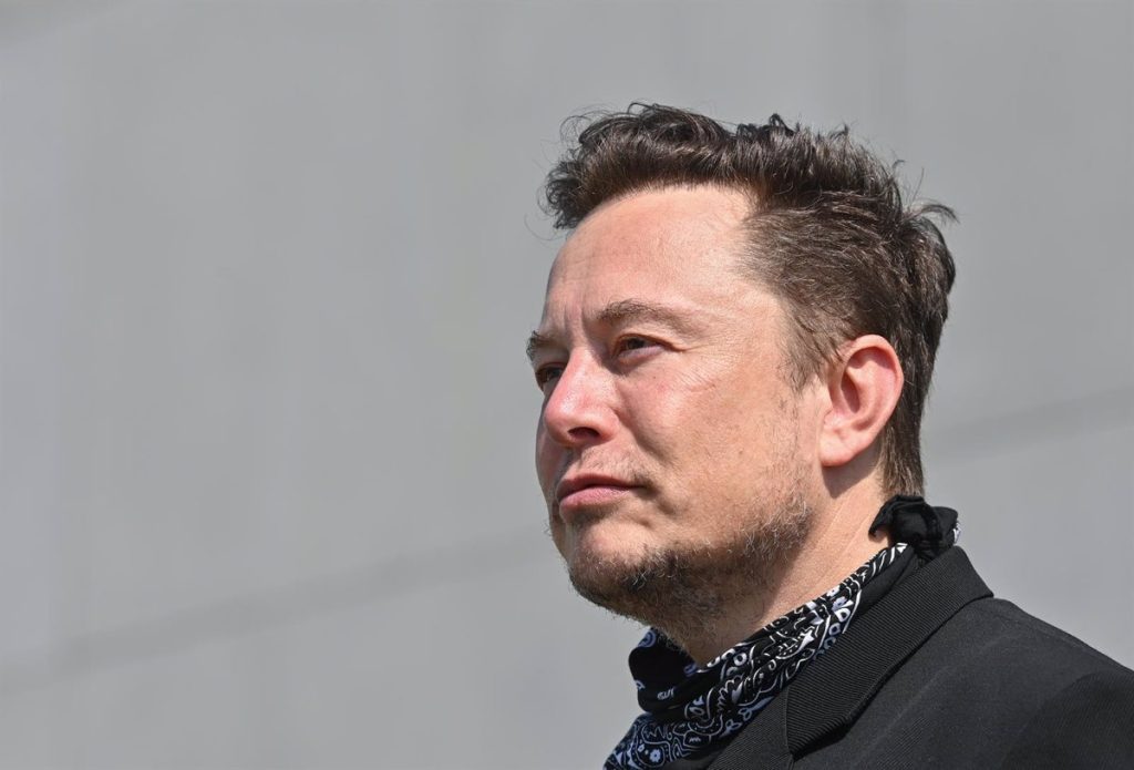 Elon Musk anunció que cerrará su red "X" en Brasil