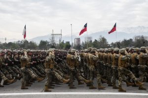 Este 19 de septiembre, un total de 7.959 efectivos participarán en la Parada Militar en la elipse del Parque O'Higgins. La mayoría de los participantes serán del Ejército, que este año conmemora 214 años.