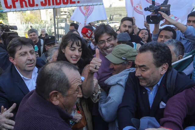 Este lunes por la tarde, el exalcalde de Recoleta, Daniel Jadue, hizo sus primeras declaraciones tras su salida del anexo penitenciario Capitán Yáber en Santiago, un evento que ha captado la atención mediática.