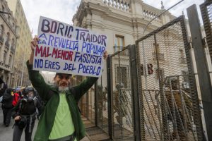 Incidentes fuera de La Moneda en la romería - Agencia UNO