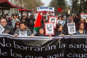 Miles de personas participan en la Romería a 51 años del Golpe - Agencia UNO