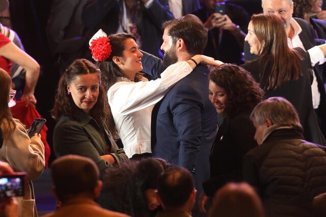 El Presidente Boric bailando cueca junto a su pareja en la inauguración de las Fiestas Patrias - Agencia UNO