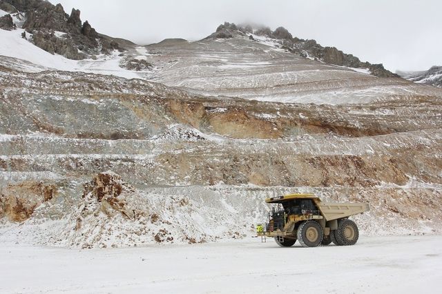 Codelco alcanza acuerdo anticipado con trabajadores de El Teniente