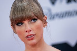 La cantante Taylor Swift entrega su apoyo a Kamala Harris