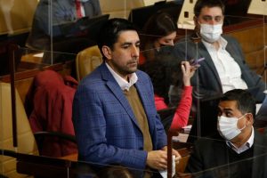 Diputado Barría descarta méritos para acusación contra Tohá