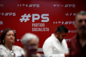 El Partido Socialista (PS) en la región de Los Lagos está evaluando la expulsión de militantes tras la filtración de audios que revelarían un posible financiamiento irregular en el ámbito político.