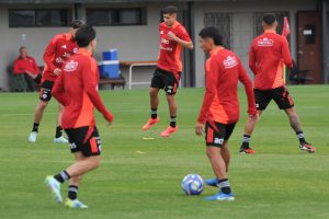 Fotografía de la Selección Chilena entrenando.