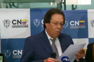 CNE de Colombia inicia investigación contra Petro