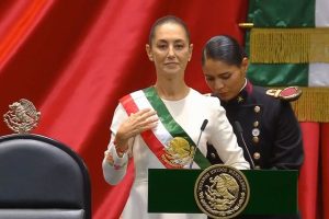 Claudia Sheinbaum asume como la primera presidenta de México