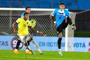 Ecuador y Uruguay logran un empate con sabor a poco