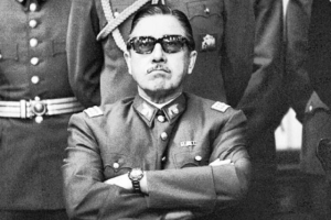 Fotografía del dictador Augusto Pinochet