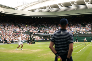 Fotografía de un partido de tenis en Wimbledon