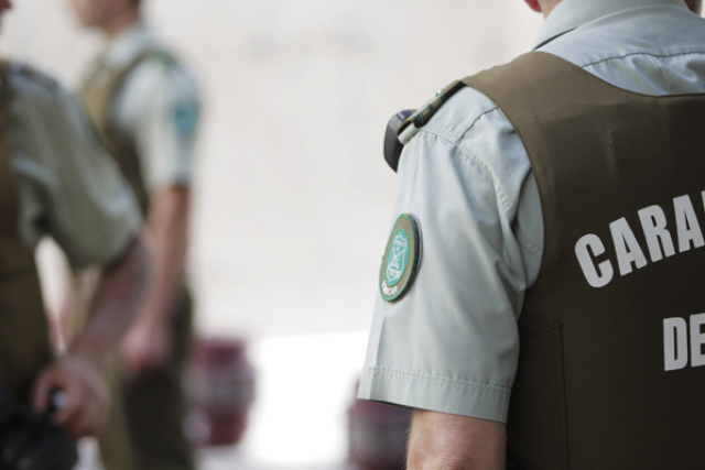 hombre bombas molotov