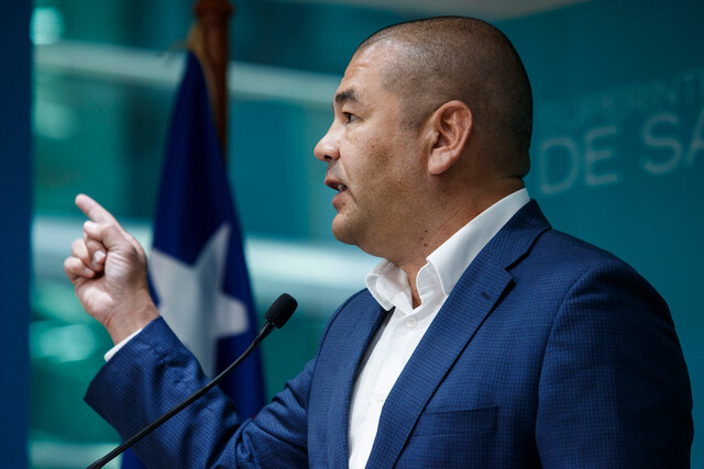 Superintendente llama a mejorar montos de devoluciones de Isapres