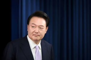 exprimer ministro insurrección