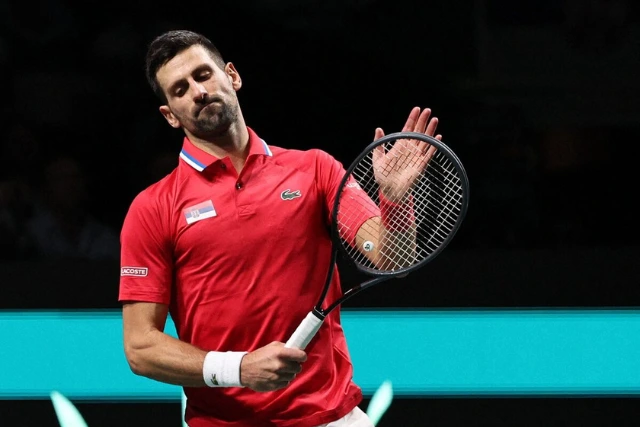 Djokovic a por su título 100