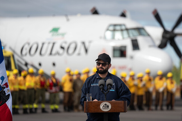 Boric incendios atrapar