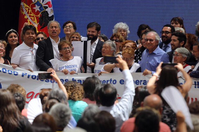 Boric deuda histórica