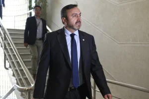 Pulgar huelga de hambre