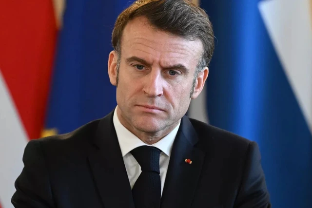 Macron u
