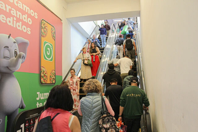 comercio Viernes Santo