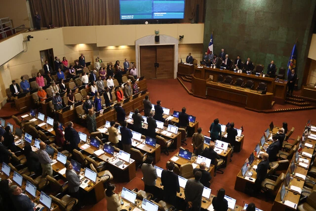 Chambonada de oposición en rebaja de dieta de expresidentes