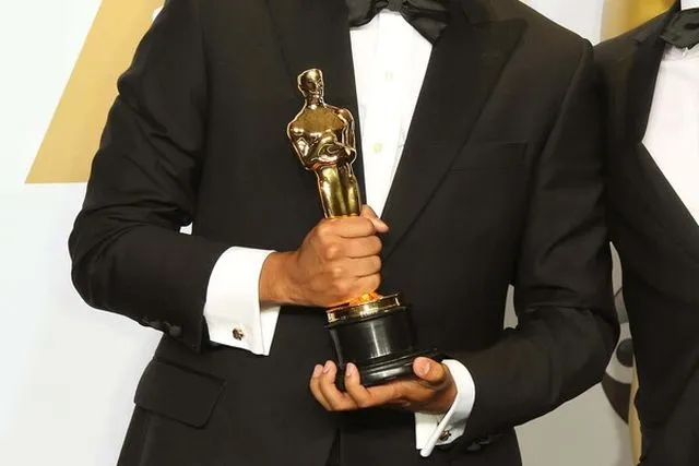 nueva regla Academia