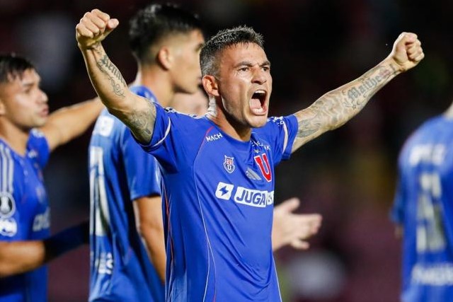 Charles Aránguiz efectivo desde los doce pasos