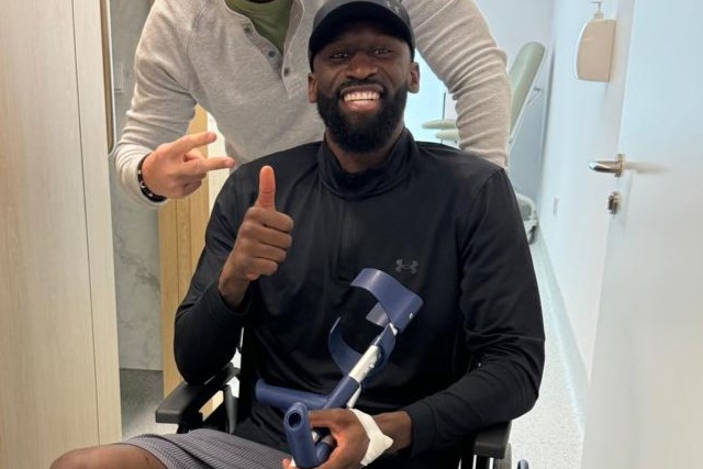 Rudiger, sancionado y lesionado