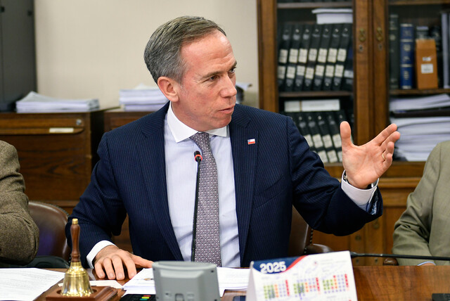 Alessandri comisión constitución