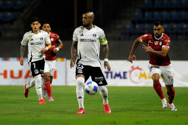 Noche más que negra para el King (Foto: Agencia Uno)