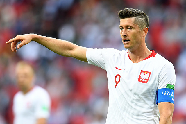 Lewandowski le ganó la pulseada al DT de Polonia (Foto: Agencia Uno)