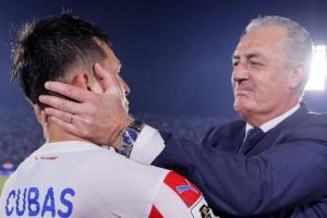 Los albirrojos jugaron un sólido encuentro ante Uruguay
