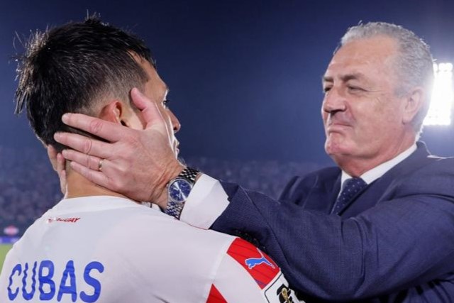 Los albirrojos jugaron un sólido encuentro ante Uruguay