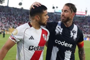 Paulo Díaz y Sergio Ramos post partido