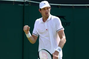 Nicolás Jarry se resta de Roland Garros por rebelde lesión