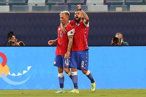 Vidal y Vargas condenaron los graves incidentes en el partido entre la U e Independiente. (Foto: Archivo/Agencia UNO)