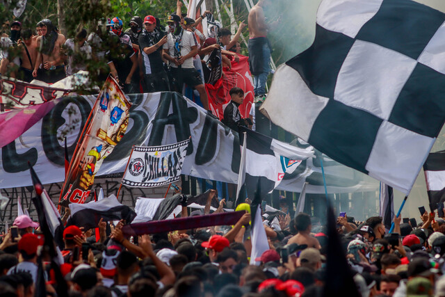 Arengazo previo al clásico. (Foto: Agencia Uno)