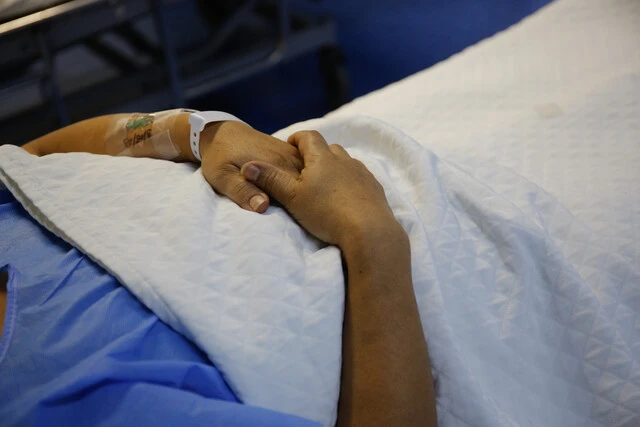 Gasto de bolsillo en salud sube al 35% y supera promedio OCDE