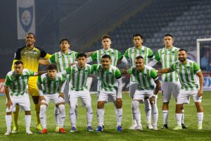 El plantel de O’Higgins festeja la victoria en su regreso al Estadio El Teniente, (Foto: Archivo/ Agencia UNO)